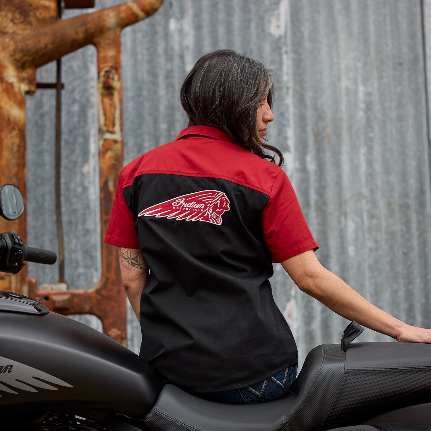 Women's Headdress Pocket SS Shirt, Red